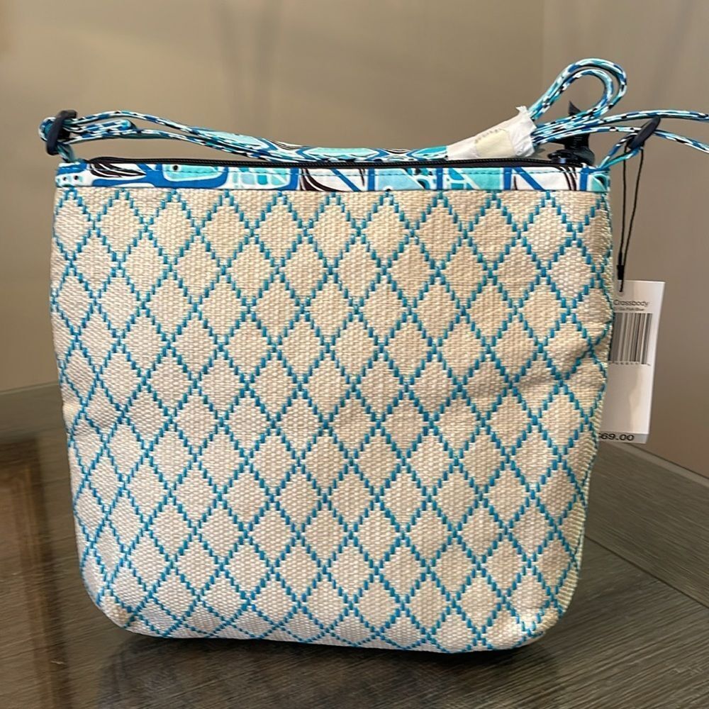 Vera Bradley Beach Crossbody in Go Fish Blue Pattern New with Tags - Picture 4 of 16